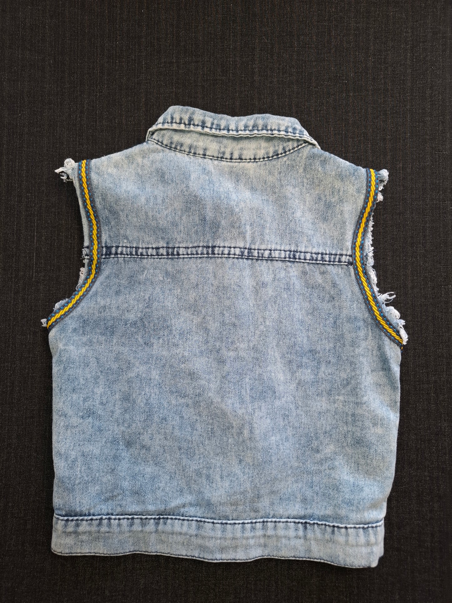 Veste en jeans taille 4ans 104cm zey